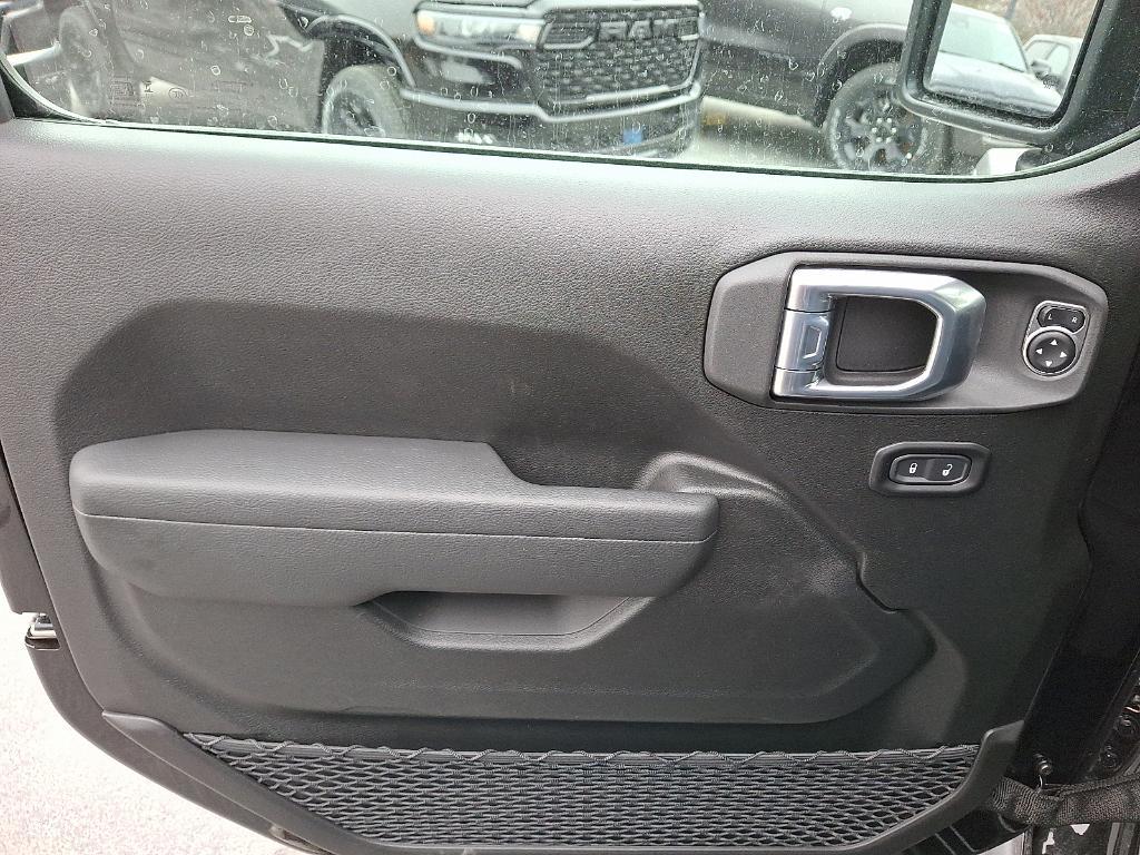 new 2026 Jeep Wrangler car, priced at $59,525