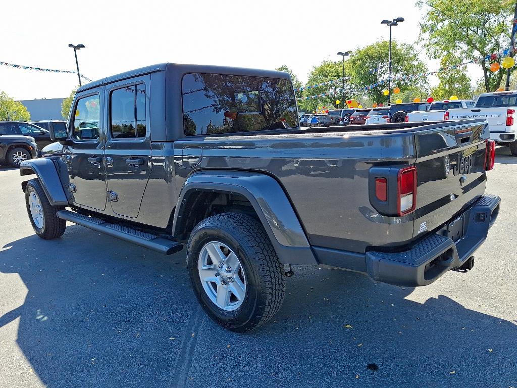 used 2022 Jeep Gladiator car, priced at $34,694