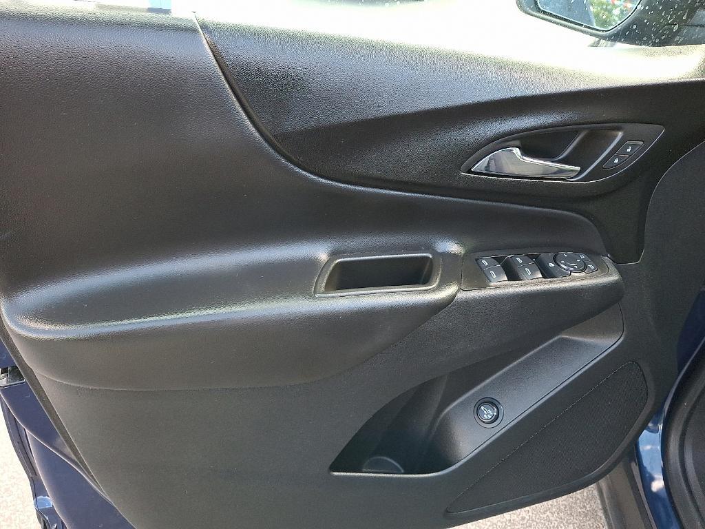 used 2022 Chevrolet Equinox car, priced at $21,749