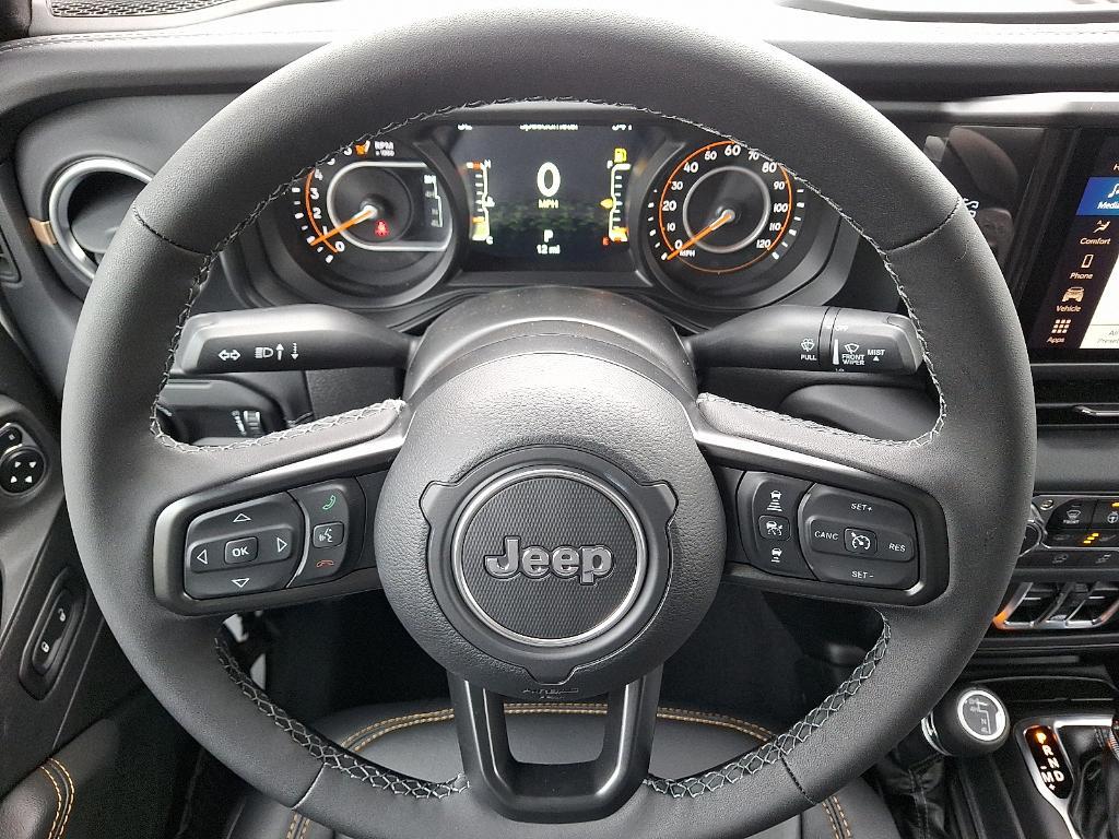 new 2025 Jeep Gladiator car, priced at $48,815