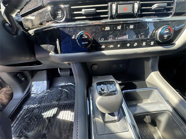 new 2025 Nissan Pathfinder car, priced at $37,478