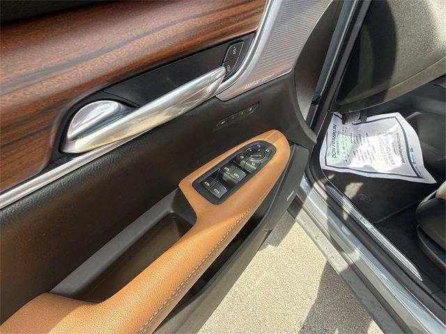 used 2021 Cadillac XT5 car, priced at $25,288