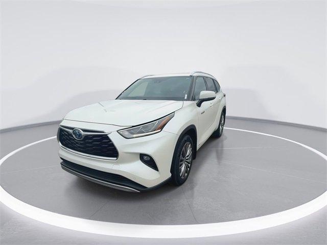 used 2020 Toyota Highlander Hybrid car, priced at $35,900
