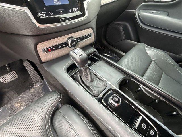 used 2022 Volvo XC90 car, priced at $37,997