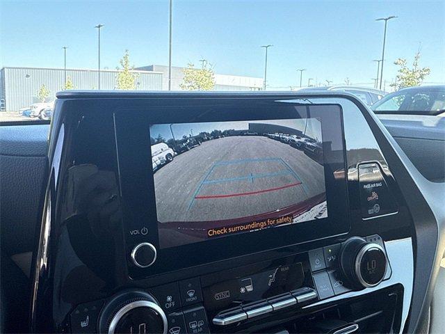 used 2024 Toyota Highlander car, priced at $47,588