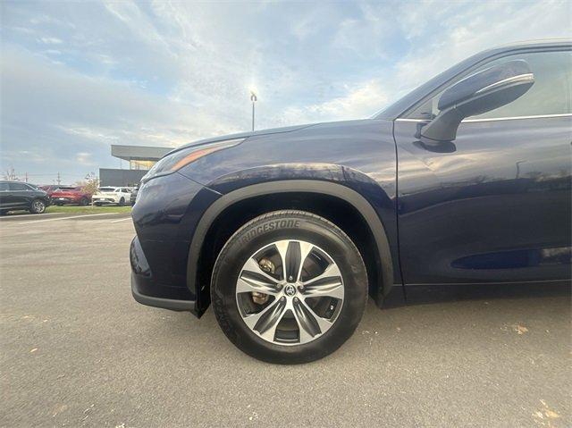 used 2022 Toyota Highlander car, priced at $37,788