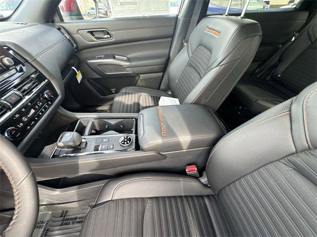 new 2025 Nissan Pathfinder car, priced at $37,884