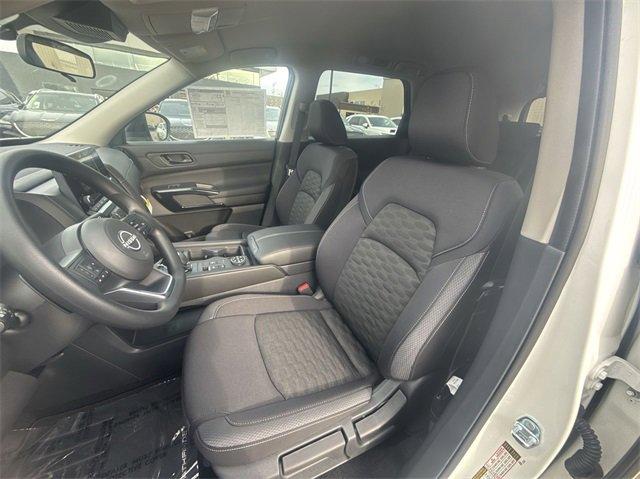 new 2025 Nissan Pathfinder car, priced at $40,510