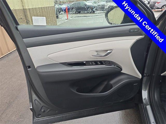 used 2025 Hyundai TUCSON Hybrid car, priced at $37,510
