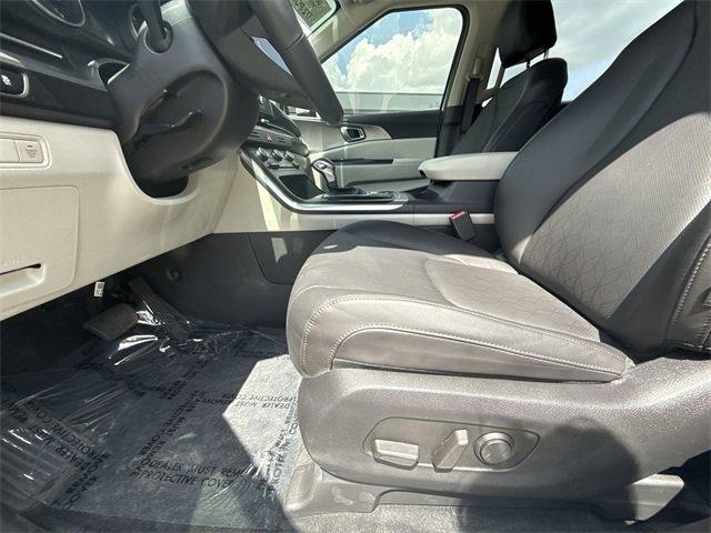 used 2024 Kia Carnival car, priced at $32,288