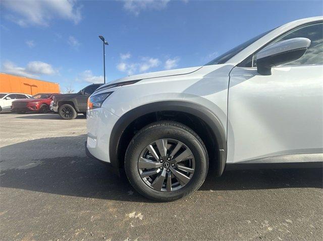 new 2025 Nissan Pathfinder car, priced at $46,335