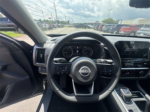 new 2025 Nissan Pathfinder car, priced at $41,534