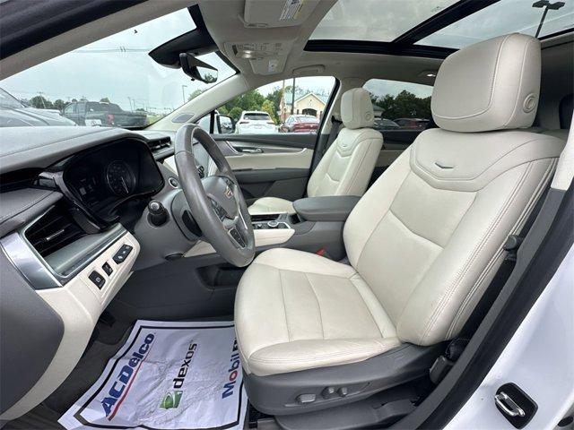 used 2022 Cadillac XT5 car, priced at $33,883