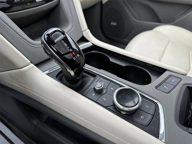 used 2022 Cadillac XT5 car, priced at $33,883