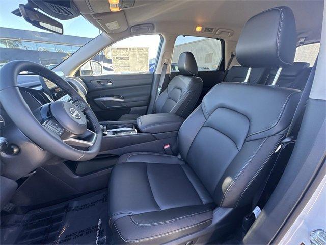 new 2025 Nissan Pathfinder car, priced at $35,932