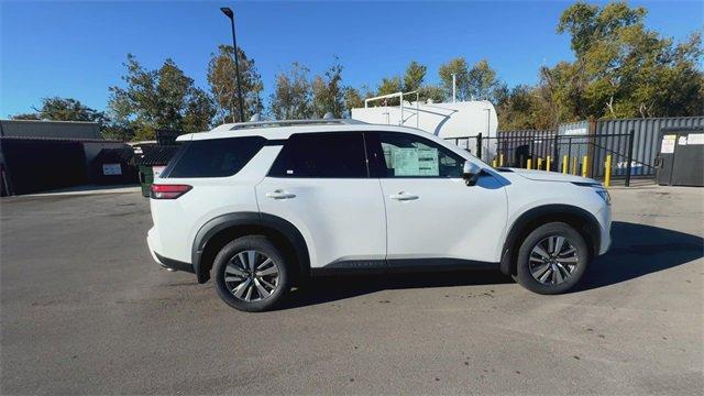 new 2025 Nissan Pathfinder car, priced at $35,932