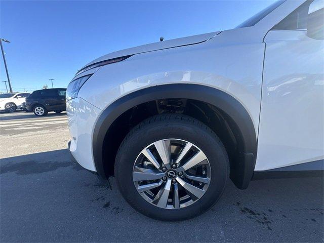 new 2025 Nissan Pathfinder car, priced at $35,932