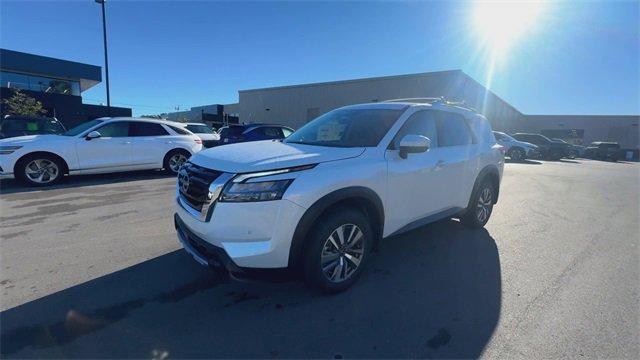 new 2025 Nissan Pathfinder car, priced at $35,932