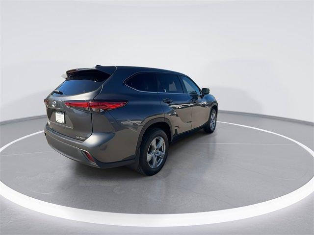 used 2022 Toyota Highlander car, priced at $28,960