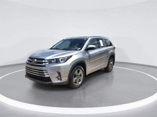 used 2019 Toyota Highlander Hybrid car, priced at $34,995