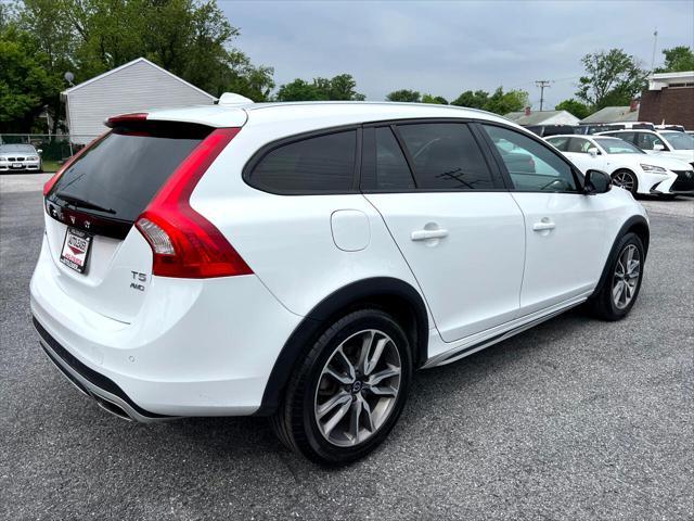 used 2018 Volvo V60 Cross Country car, priced at $19,500