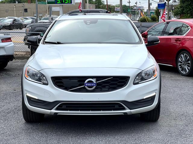 used 2018 Volvo V60 Cross Country car, priced at $22,990