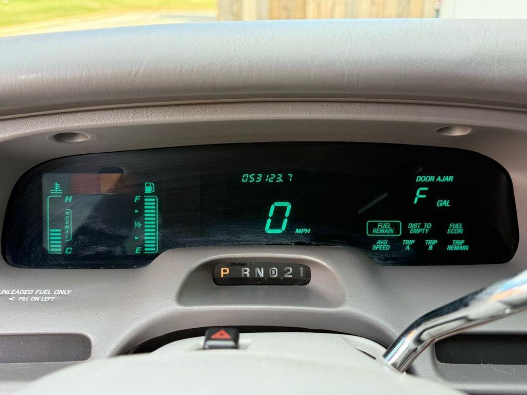 used 1995 Lincoln Town Car car, priced at $21,980