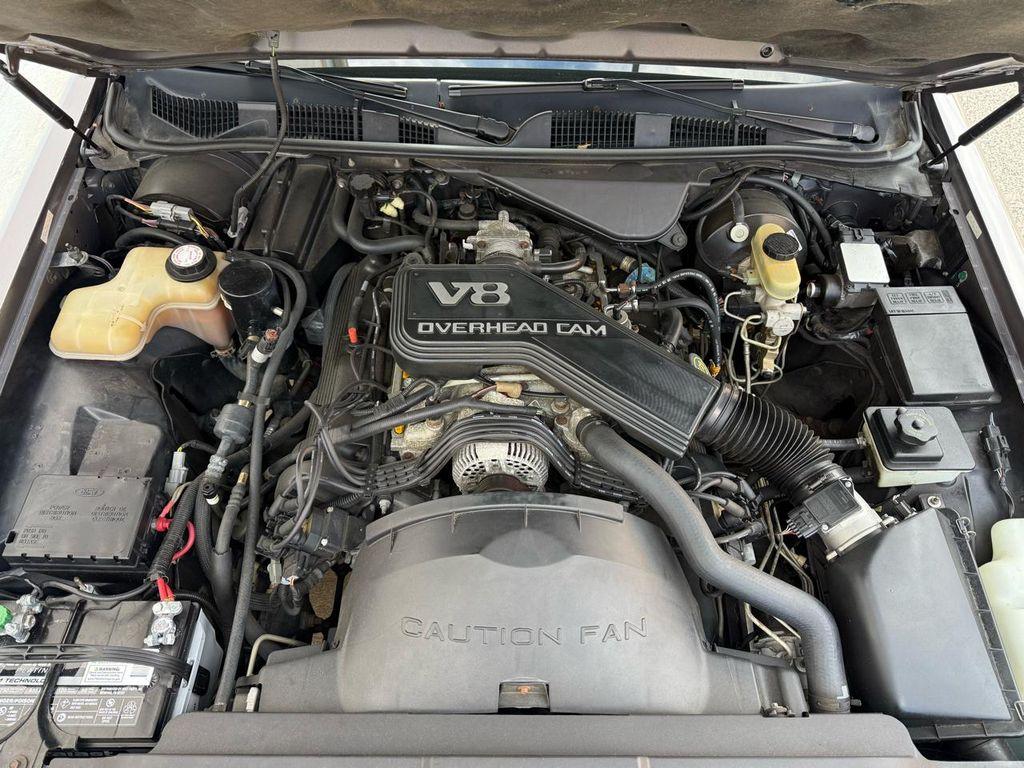 used 1995 Lincoln Town Car car, priced at $21,980