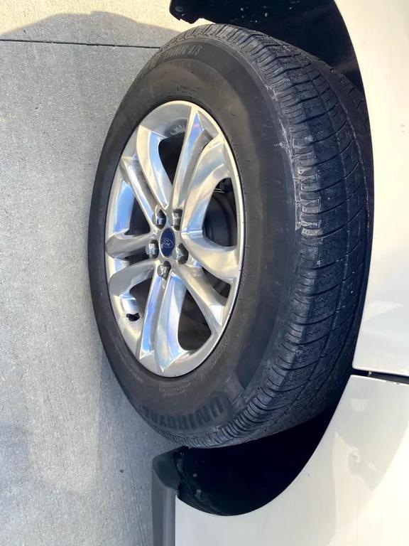 used 2015 Ford Edge car, priced at $13,990