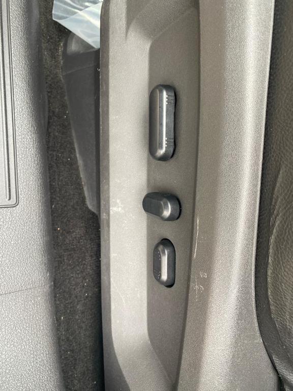 used 2013 Ford Edge car, priced at $7,990