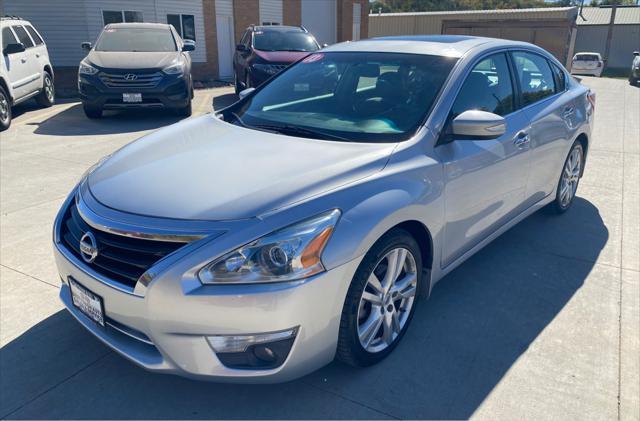 used 2013 Nissan Altima car, priced at $11,990