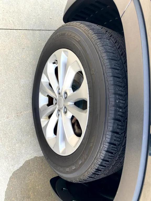 used 2015 Kia Sorento car, priced at $10,990