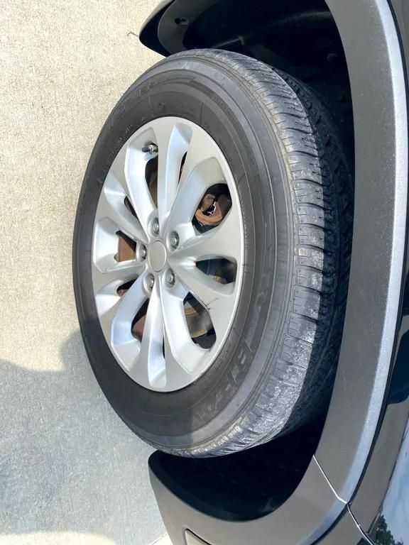 used 2015 Kia Sorento car, priced at $10,990