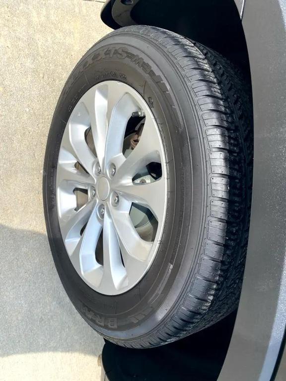 used 2015 Kia Sorento car, priced at $10,990