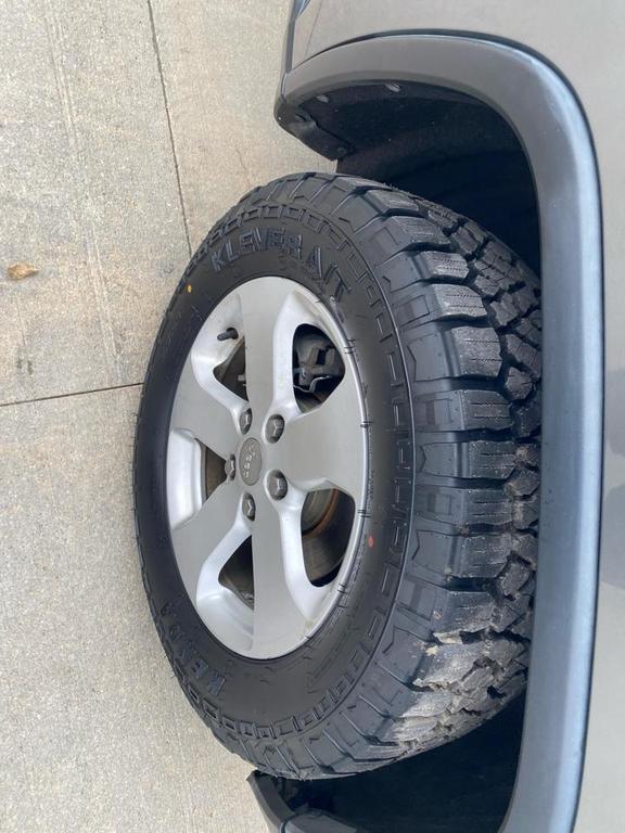 used 2012 Jeep Grand Cherokee car, priced at $12,990