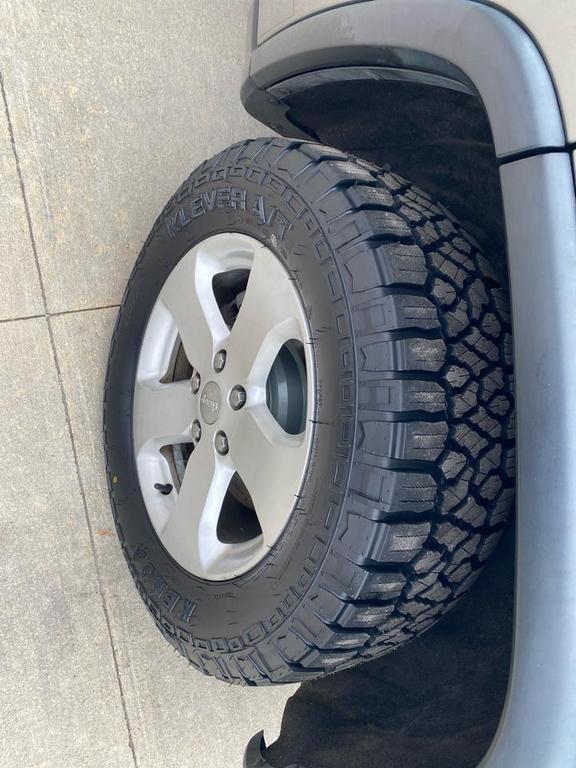 used 2012 Jeep Grand Cherokee car, priced at $12,990