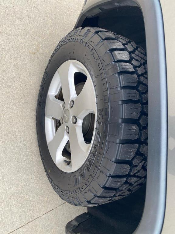 used 2012 Jeep Grand Cherokee car, priced at $12,990