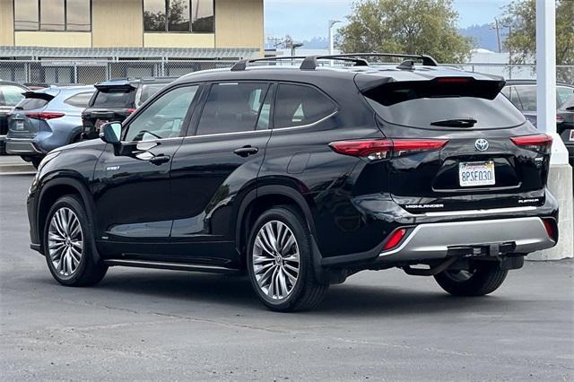 used 2020 Toyota Highlander Hybrid car, priced at $43,981