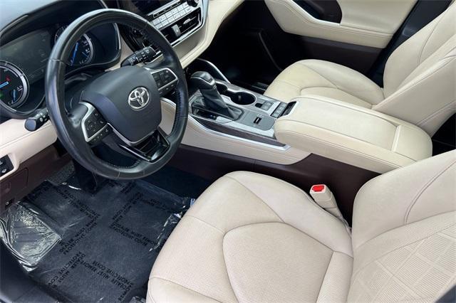 used 2020 Toyota Highlander Hybrid car, priced at $43,981
