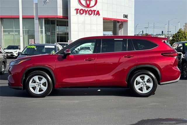 used 2021 Toyota Highlander car, priced at $27,461