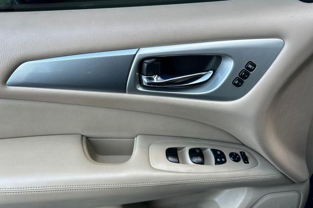 used 2018 Nissan Pathfinder car, priced at $17,961