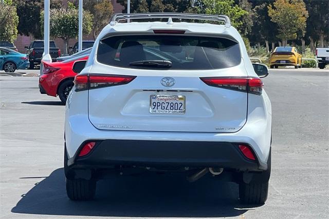used 2022 Toyota Highlander car, priced at $42,981