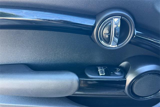 used 2018 MINI Hardtop car, priced at $16,561