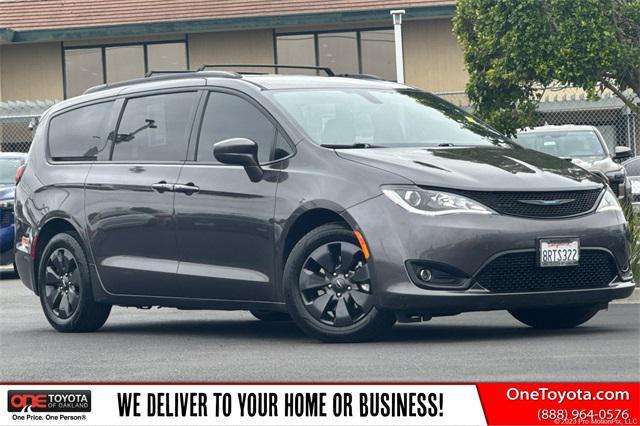 used 2020 Chrysler Pacifica Hybrid car, priced at $23,961