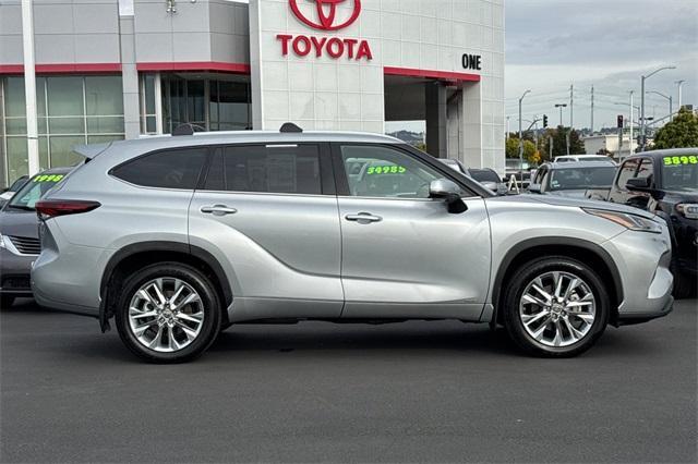 used 2024 Toyota Highlander Hybrid car, priced at $49,981