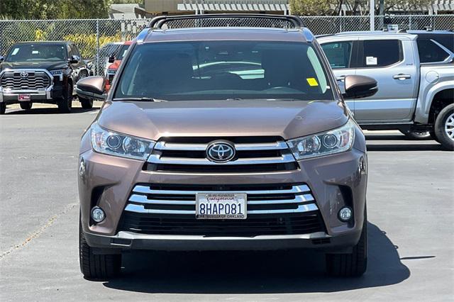 used 2018 Toyota Highlander car, priced at $29,564