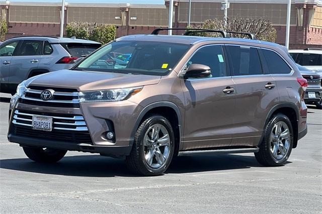 used 2018 Toyota Highlander car