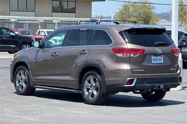 used 2018 Toyota Highlander car
