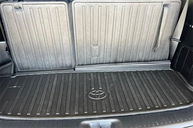 used 2018 Toyota Highlander car