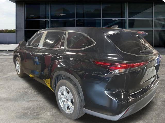 used 2024 Toyota Highlander car, priced at $33,981